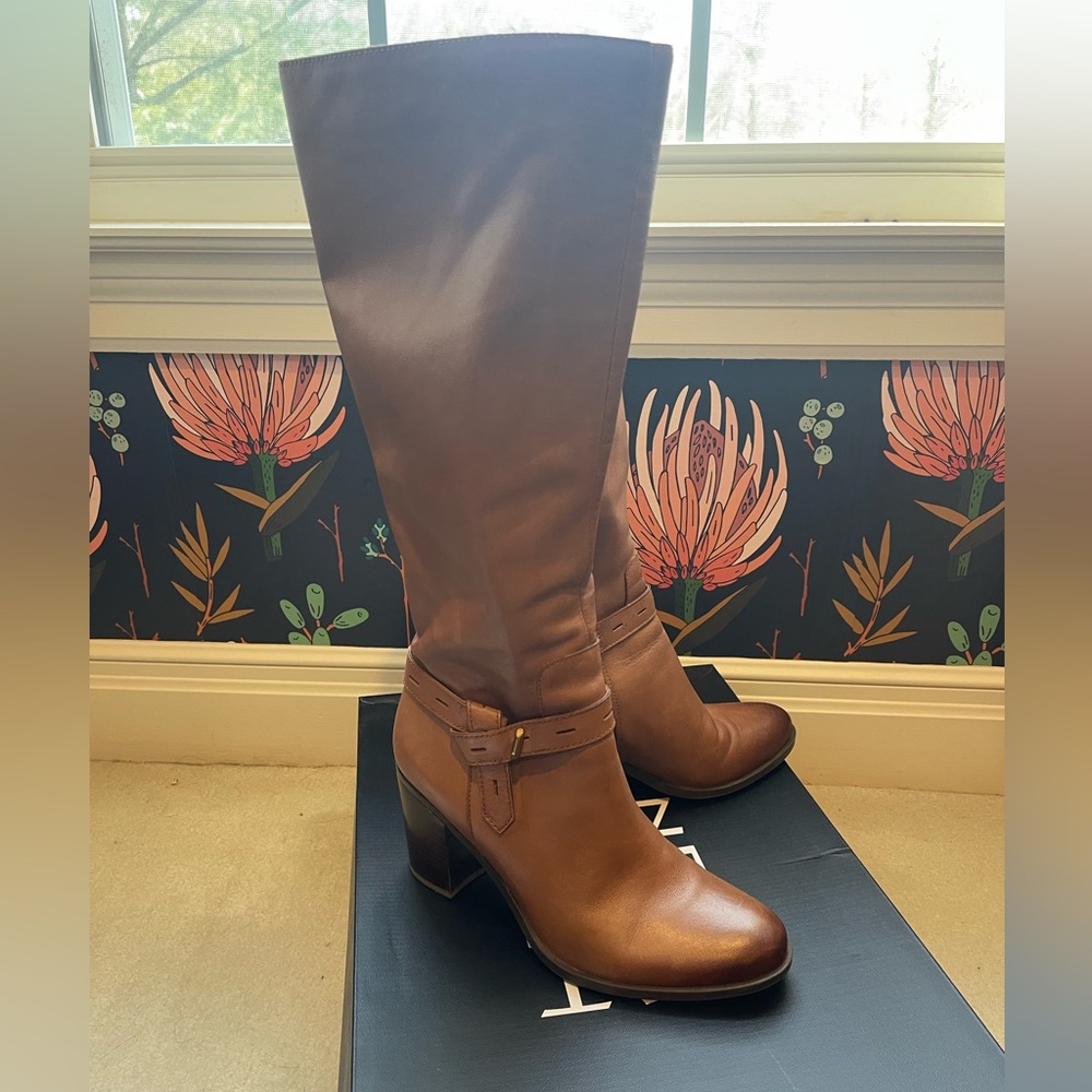 Naturalizer Kamora tall leather boots in saddle    Size 9.5